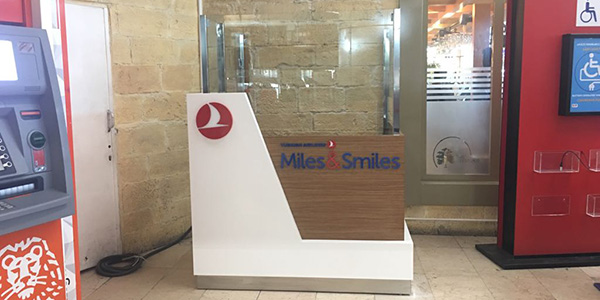 Thy - Ahl İç Hatlar Miles & Smiles Kart Dağıtım Bankosu